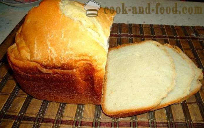 Eenvoudige zelfgebakken brood in de broodmachine - hoe om brood te bakken in de broodbakmachine thuis, stap voor stap recept foto's