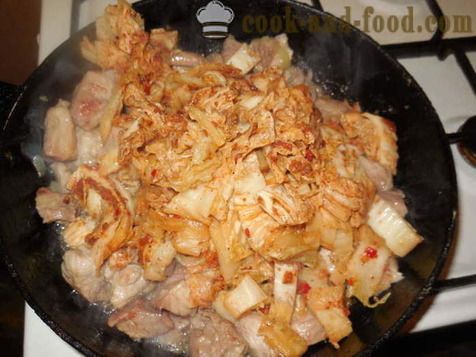 Varkensvlees met kimchi in het Koreaans - kimchi als een bak met vlees, een stap voor stap recept foto's