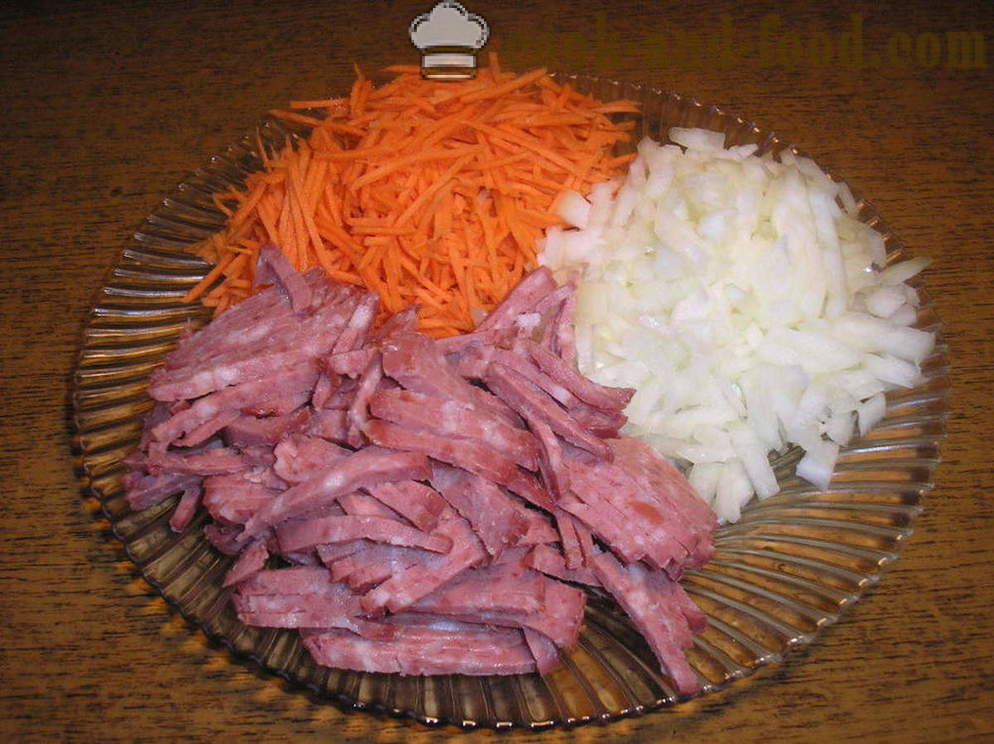 Salade met aardappel stokken en worst - hoe aardappelsalade, een stap voor stap recept foto's maken