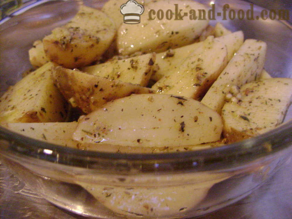 Aardappelen gebakken met een korst - zoals gebakken aardappelschijfjes in de oven, met een stap voor stap recept foto's