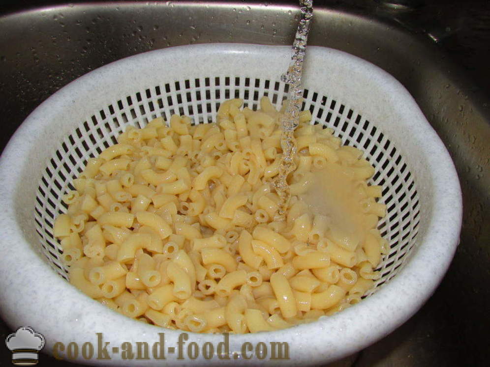 Pasta nautisch met worst in een pan - hoe je lekkere pasta met worst, een stap voor stap recept foto's te koken