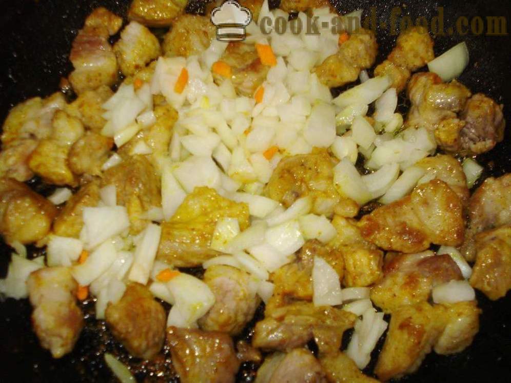 Pilaf in een koekenpan met varkensvlees - hoe risotto met varkensvlees koken in een pan, een stap voor stap recept foto's