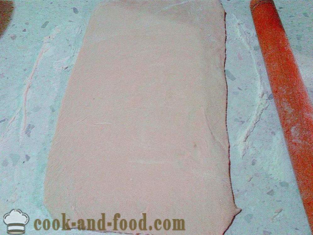 Worsten in deeg gebakken in skovorode- hoe worst maken in gebak thuis, stap voor stap recept foto's