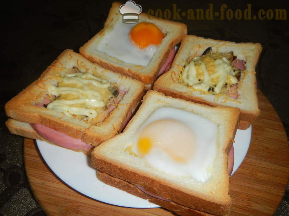 Warme broodjes met ei in de oven - hoe je een warm broodje met ei, worst en champignons, een stap voor stap recept foto's maken