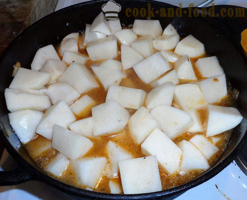 Goulash soep Hongaarse - hoe goulash soep met chipetkami, stap voor stap recept foto's te koken