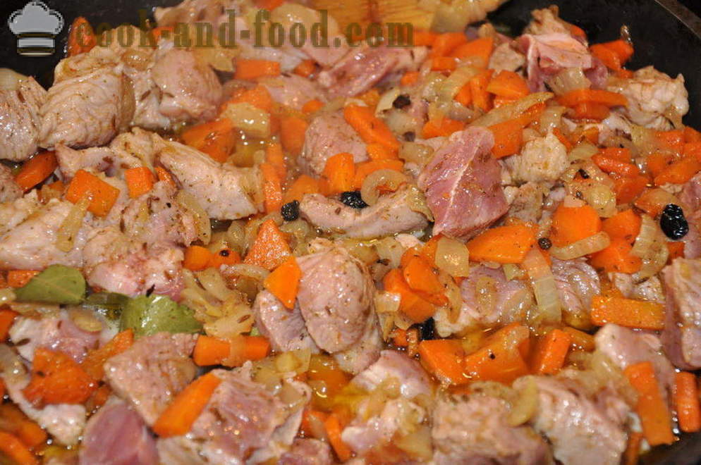Heerlijke pilaf Pilaf met varkensvlees in een pan - hoe pilaf kruimelig varkensvlees koken op de plaat, een stap voor stap recept foto's