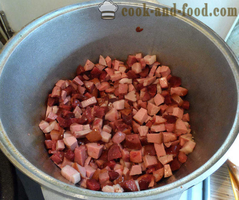 Bigus met de kool, vlees en champignons - hoe goed koken Bigus, een stap voor stap recept foto's