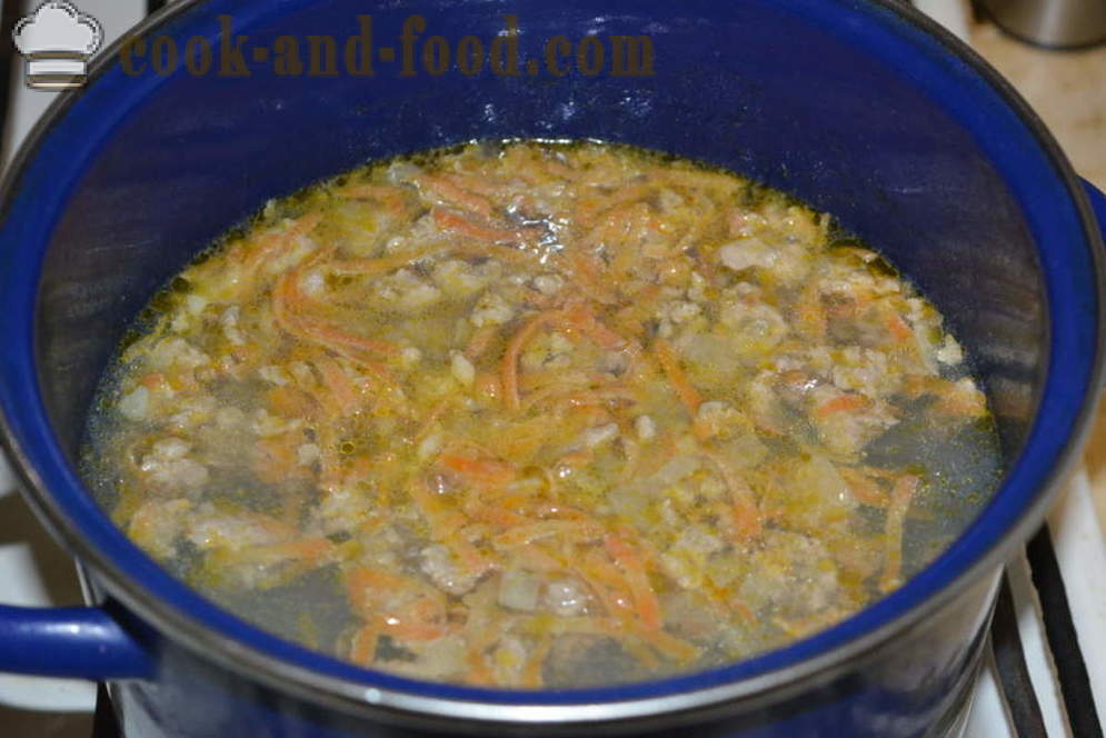 Vlees soep met vlees en knoedels gemaakt van bloem en eieren - hoe soep koken met gehakt met knoedels, een stap voor stap recept foto's