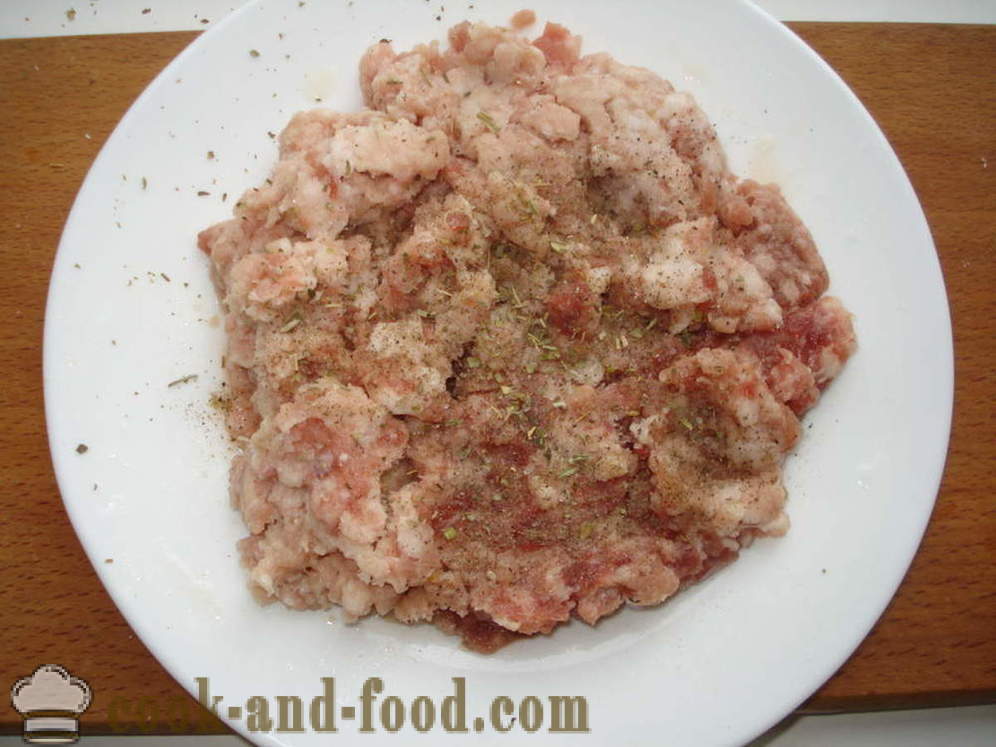 Gevulde kool met vlees en rijst in tomatensaus - hoe gevulde kool met gehakt koken in een pan, met een stap voor stap recept foto's