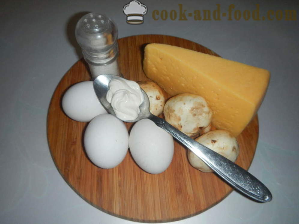 Roerei met champignons en kaas in een pan - hoe roerei met zure room, een stap voor stap recept foto's te koken