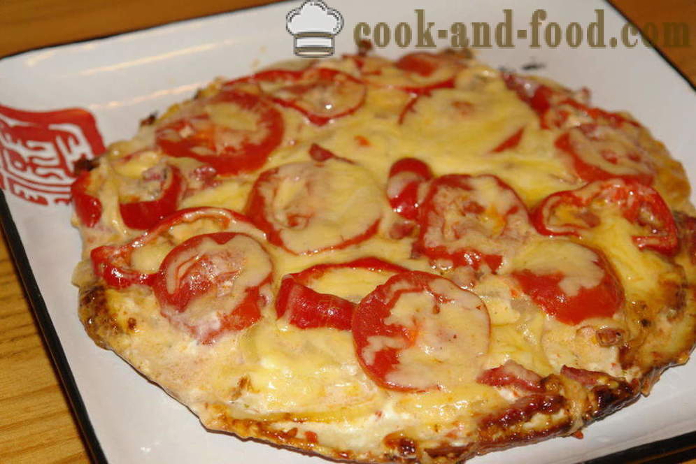 Ongezuurde korte pizza in de pan gedurende 10 minuten - hoe je een pizza in de pan snel te koken, stap voor stap recept foto's