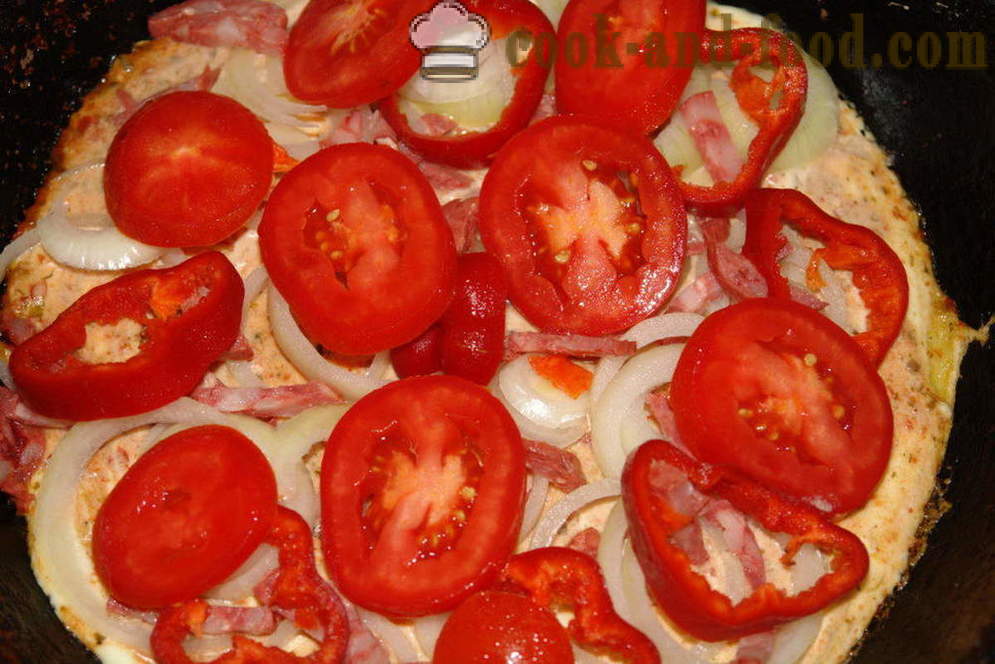 Ongezuurde korte pizza in de pan gedurende 10 minuten - hoe je een pizza in de pan snel te koken, stap voor stap recept foto's