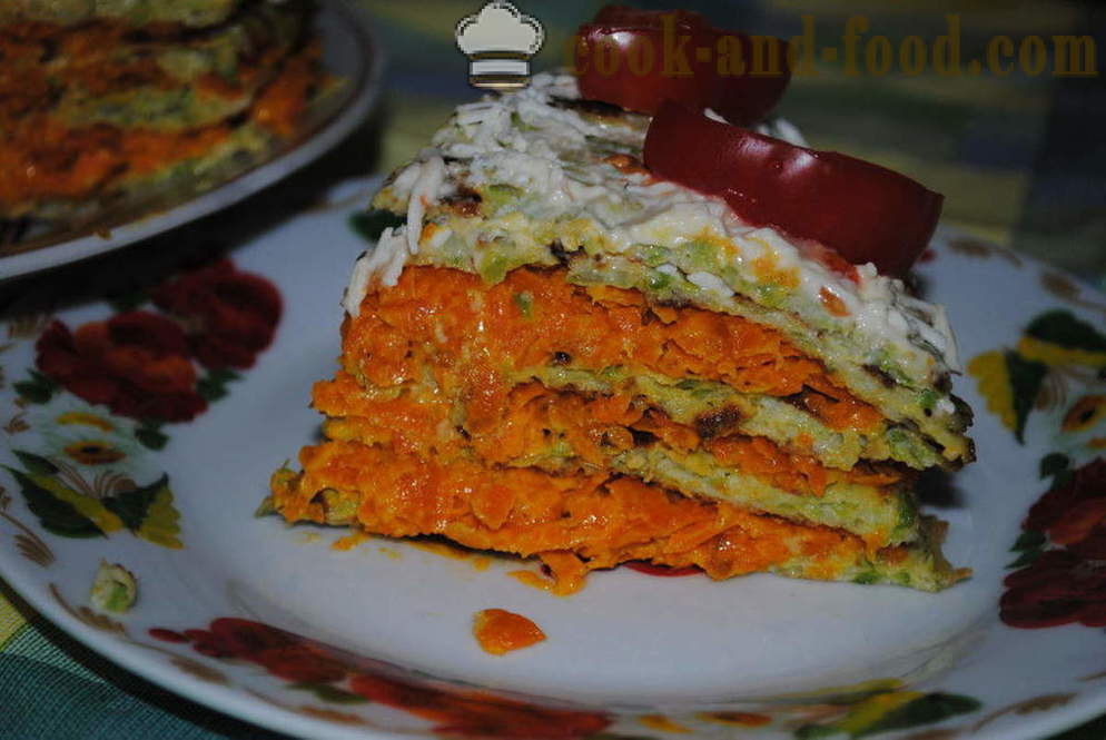 Plantaardige cake van de courgette gevuld met wortel, squash hoe je een taart te koken, stap voor stap recept foto's