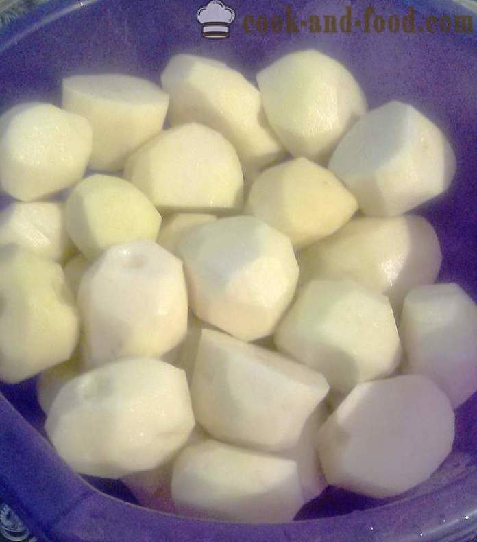 Gestoofde aardappels gevuld met gehakt vlees - stap voor stap, hoe je gestoofde aardappelen gevuld met gehakt vlees, het recept met een foto te maken