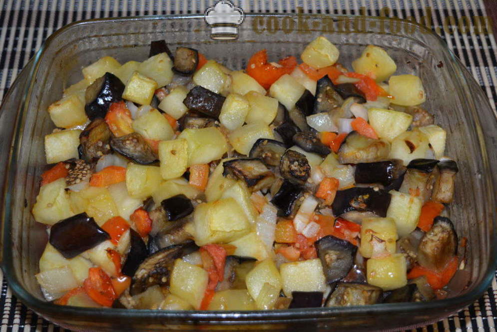 Plantaardige hutspot met aubergine en courgette in de oven - hoe gebakken aubergine en courgette, koken met een stap voor stap recept foto's