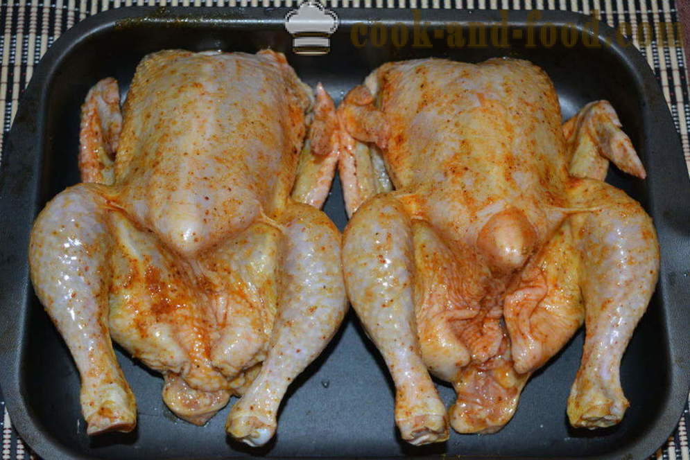 Gevulde kip met een knapperige korst gebakken in de oven - zoals gebakken kip in de oven geheel, een stap voor stap recept foto's