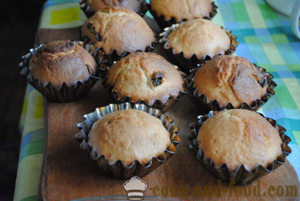 Zelfgemaakte cake met rozijnen in de oven - hoe te maken van muffins met rozijnen op kefir, een stap voor stap recept foto's