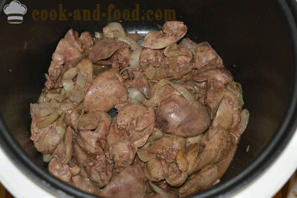 Tender kippenlever met aardappelen in multivarka - hoe aardappelen met kip lever in multivarka, stap koken voor stap recept foto's