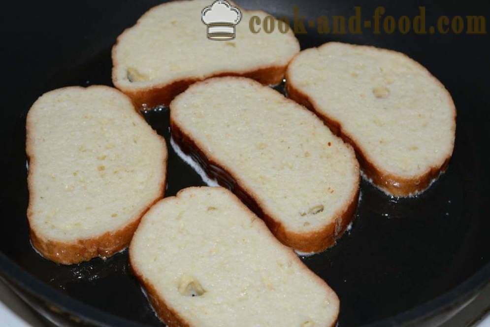 Sweet brood van toast met ei en melk in een pan - hoe je een brood van toast te maken in een koekenpan, een stap voor stap recept foto's