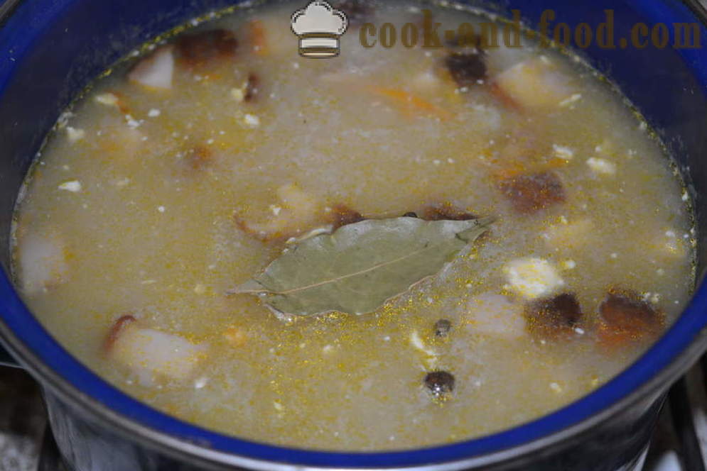 Soep van witte verse champignons met roomkaas - hoe champignonsoep koken met verse champignons en kaas, met een stap voor stap recept foto's