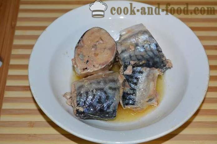 Een eenvoudig recept voor het vullen van de taart met ingeblikte vis in de oven - hoe je een taart vulmiddel, een stap voor stap recept foto's te koken