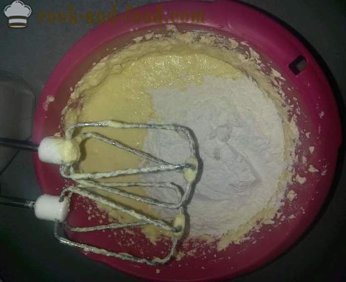 Zelfgemaakte recept voor een eenvoudige cake in siliconen mallen - hoe heerlijke cupcakes eenvoudig te maken, stap voor stap recept voor de taart met foto