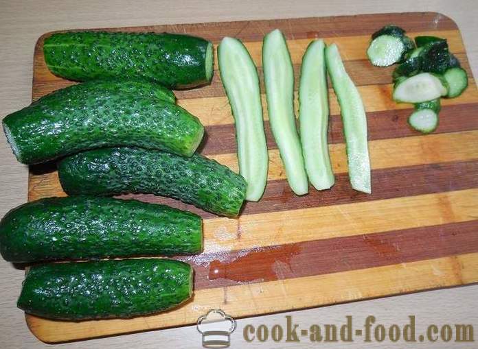 Knapperige gezouten komkommers in een pakket - hoe gezouten komkommers snel te maken, recept met foto