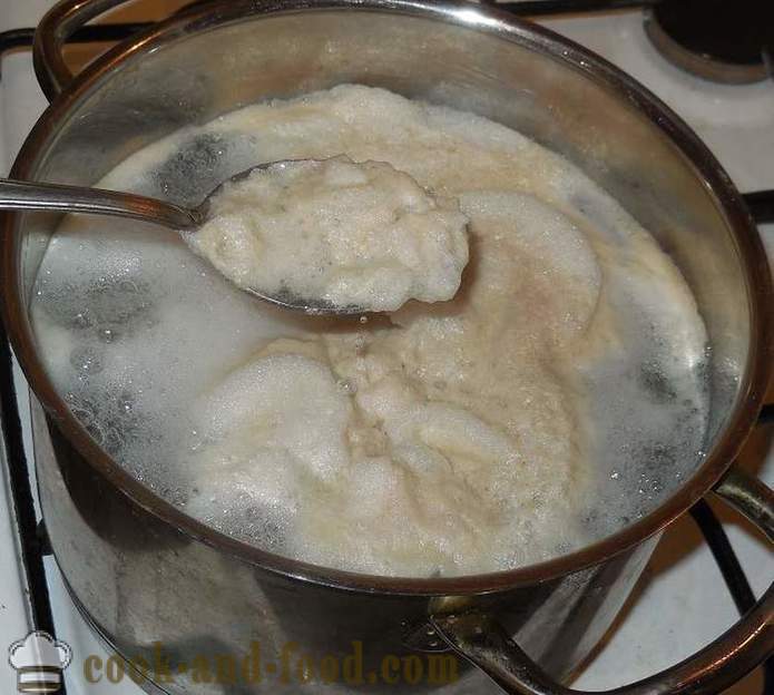 Soep met bollen in vleesbouillon - hoe dumplings eieren en bloem te maken - een stap voor stap recept foto's
