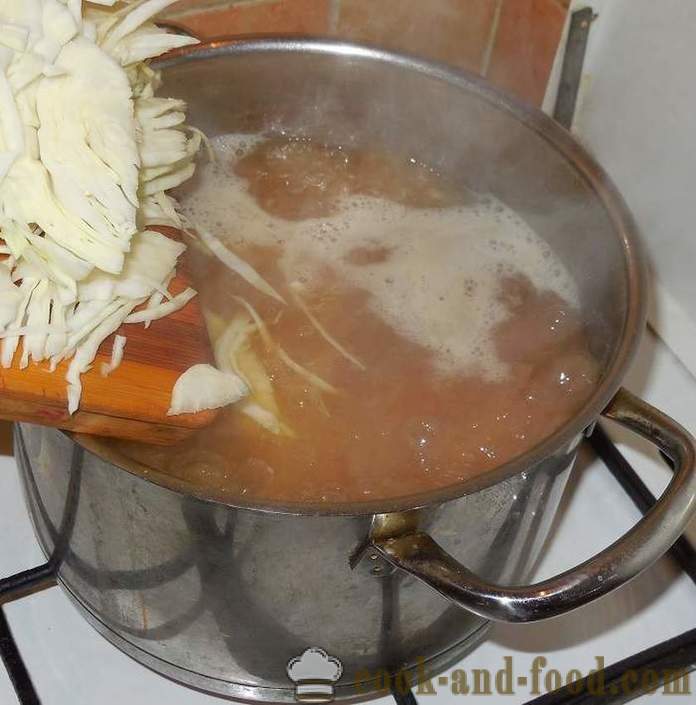 Heerlijke zelfgemaakte soep met bonen in het Oekraïens - hoe soep met bonen koken in het Oekraïens - een stap voor stap recept foto's