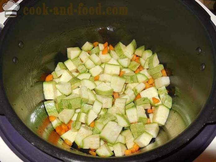 Plantaardige hutspot met courgette, kool en aardappelen in multivarka - hoe je groente stoofpot koken - recept stap voor stap, met foto's