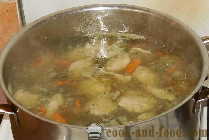 Groentesoep met noedels - recept van oma's met stap voor stap foto's - hoe soep met dumplings koken