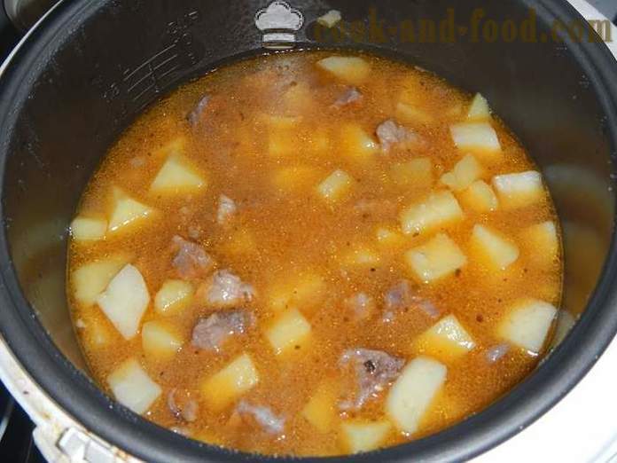 Gestoofde aardappels met vlees in multivarka, in een pan op het vuur - een stap voor stap recept voor hoe je een aardappel stoofpot met vlees multivarka koken - met foto's