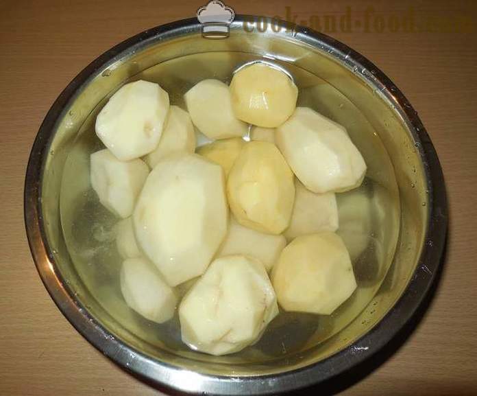 Gebakken aardappelen in een pan met het spek en eieren - hoe heerlijke gebakken aardappelen en correct, stap voor stap recept met foto's koken.