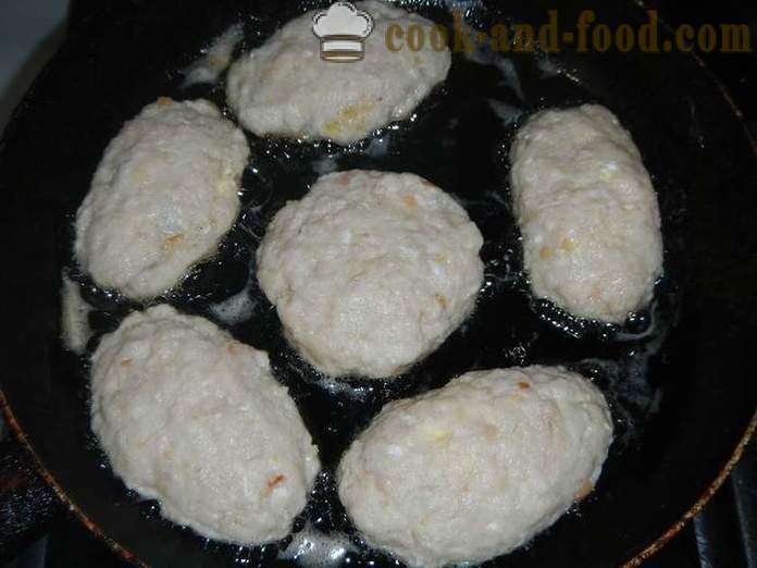 Heerlijke gehaktballen gevuld met eieren en kaas - hoe gehaktballen met vulling, een stap voor stap recept met foto's koken.