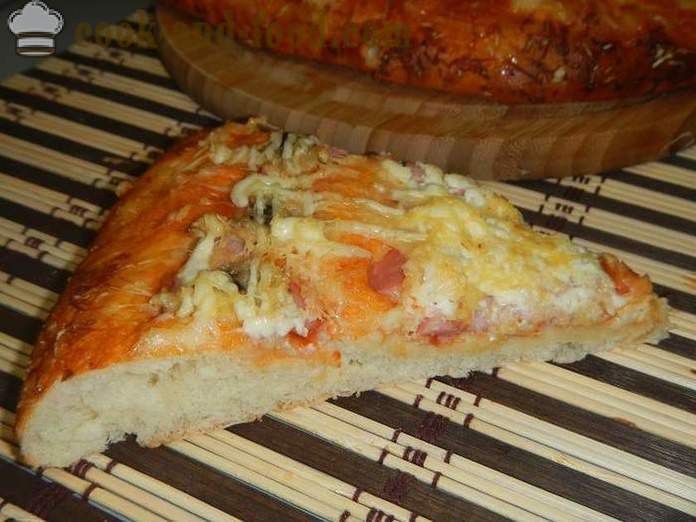 Zelfgemaakte pizza in de oven - een stap voor stap recept met een foto van heerlijke pizza gistdeeg