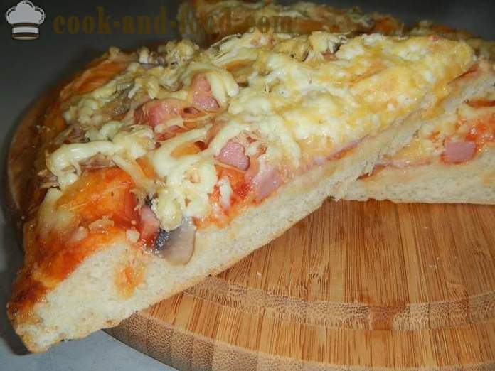 Zelfgemaakte pizza in de oven - een stap voor stap recept met een foto van heerlijke pizza gistdeeg