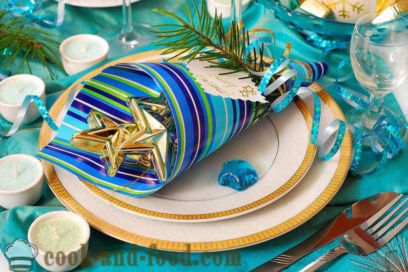 New Year's decoratie van de tafel, hoe de tafel Kerstmis versieren voor 2015 Schapen (met foto's).