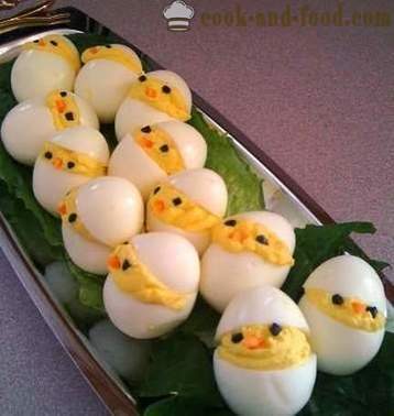 Gevulde eieren met kaas en knoflook - koude gerechten, het recept met een foto