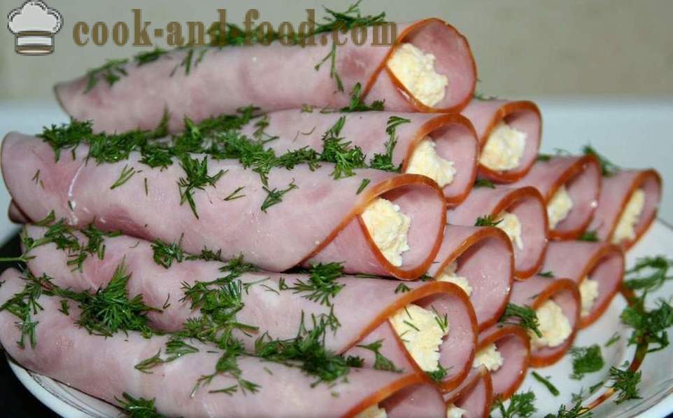 Broodjes met kaas en knoflook of gevuld ham - heerlijk feestelijke voorgerecht recept met een foto