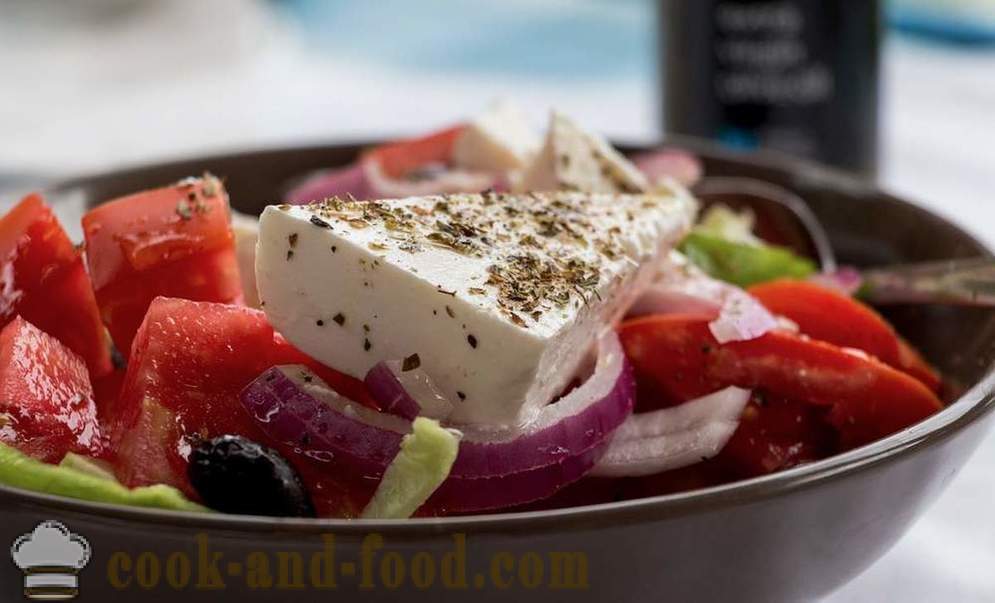 Hoe maak je de kruiden voor te bereiden op het Griekse salade - video recepten thuis
