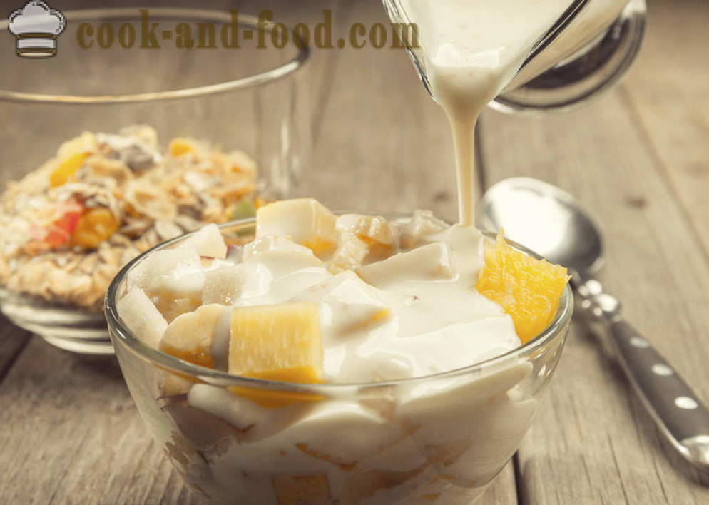 Uitstekend ontbijt: fruitsalade met yoghurt